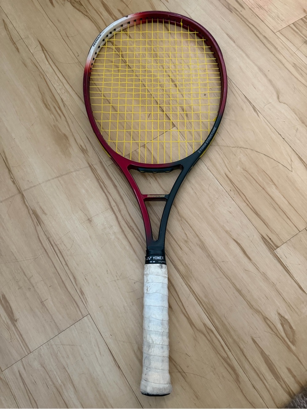 BRIDGESTONE Probeam Tour Tennis Racquet